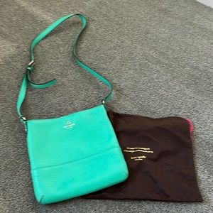Kate Spade crossbody, great condition. Smoke and pet free home.